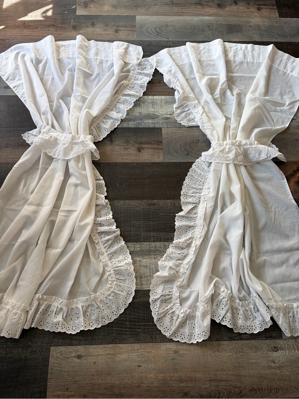 Vintage Martex White Eyelet Ruffle Curtain & Pillowcase Set